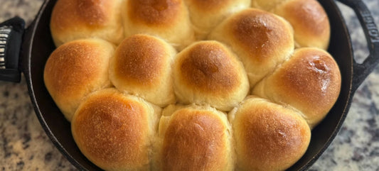 Buttery Dinner Yeast Rolls | Bread Maker Machine Dough Cycle & Cast Iron Oven Baked Recipe 🍞