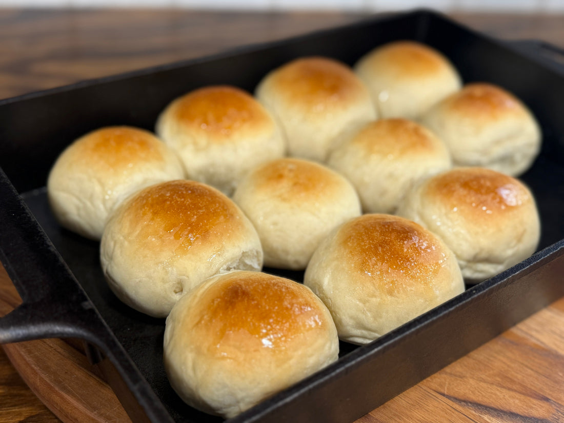 Make-Ahead Thanksgiving Rolls (Brown & Serve)